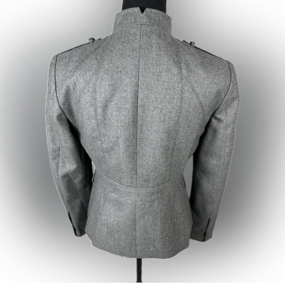 Banana Republic Woman’s Wool Blend Cropped Military Jacket. Size 6 - Picture 2 of 6